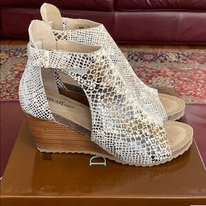 Diba.True Snakeskin Shoes Size 10